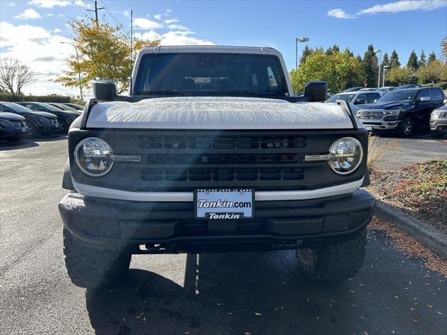 2022 ford bronco base
