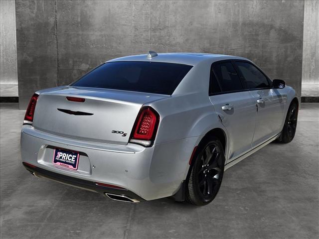 2022 chrysler 300 s