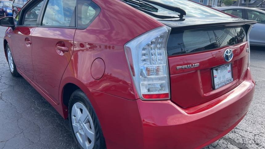2011 toyota prius two