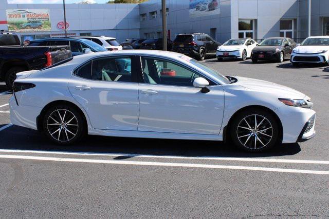2024 toyota camry se
