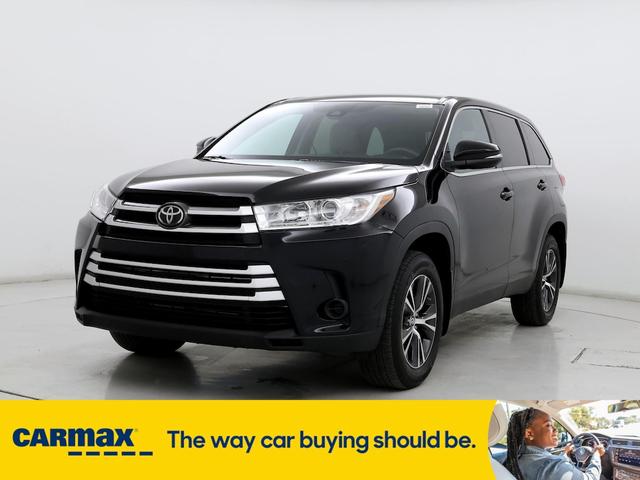 2019 toyota highlander le