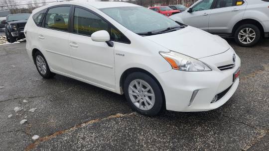 2014 Toyota Prius v (+)
