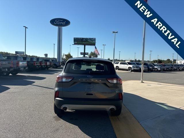 2021 ford escape s