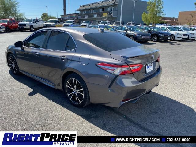 2019 toyota camry se