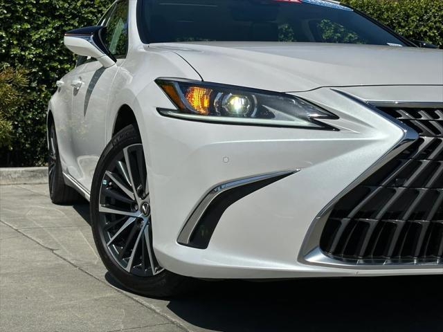 2024 lexus es 300h base
