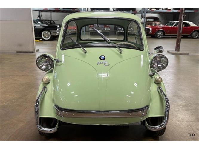 1957 bmw isetta in chicago, illinois