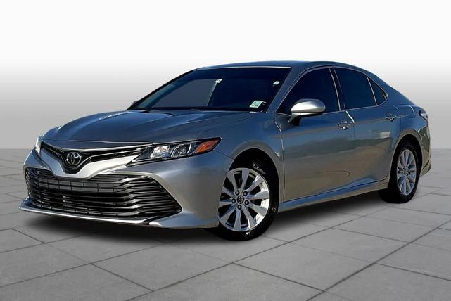 2019 toyota camry le