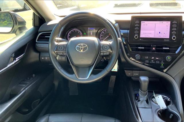 2021 toyota camry se