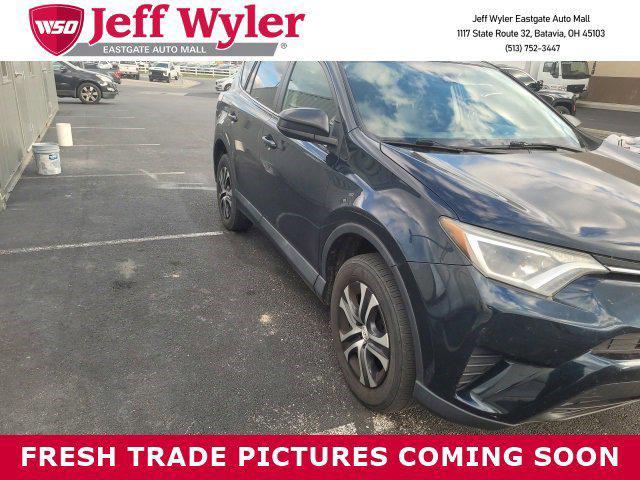 2018 toyota rav4 le