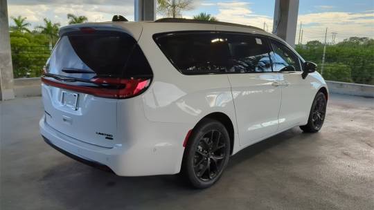 2024 Chrysler Pacifica