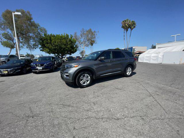 2023 ford explorer xlt