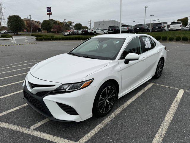 2019 toyota camry se
