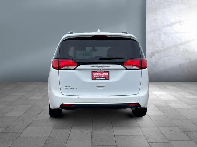 2020 chrysler pacifica touring-l