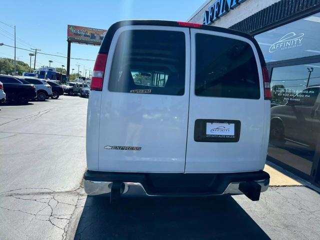 2020 chevrolet express 2500 work van