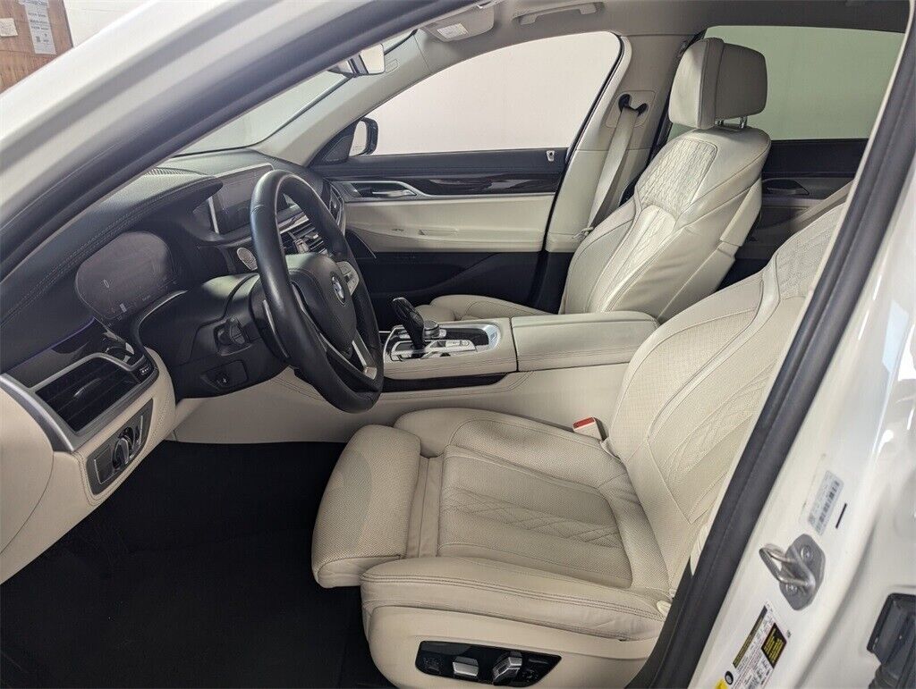 2022 bmw 7-series 740i