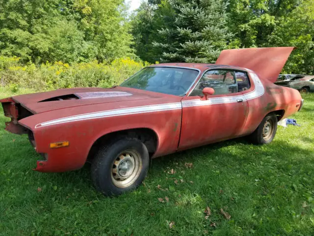 2 1974 plymouth roadrunner 400 4 speed 318 at and 1 74 satellite parts car