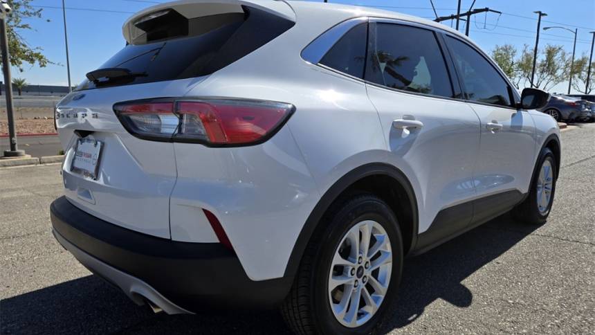 2021 ford escape se