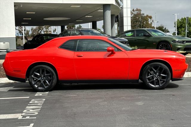 2023 dodge challenger sxt