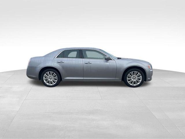 2014 chrysler 300 base