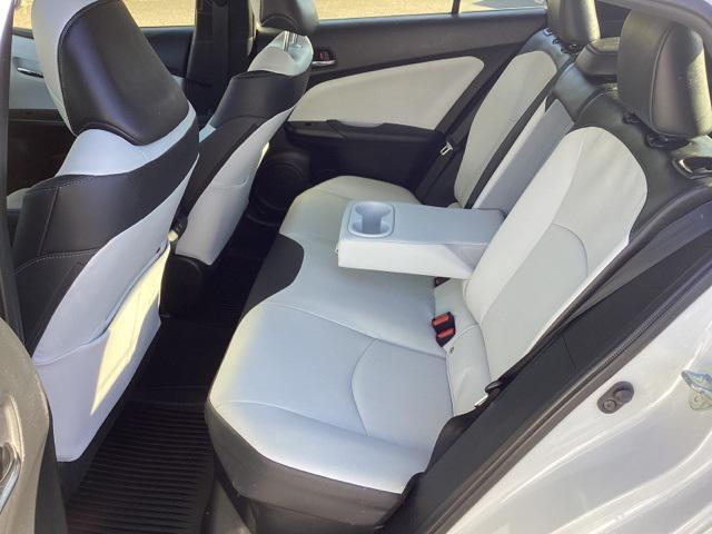 2022 toyota prius xle