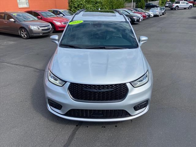 2022 chrysler pacifica limited