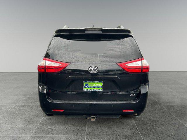 2019 toyota sienna se