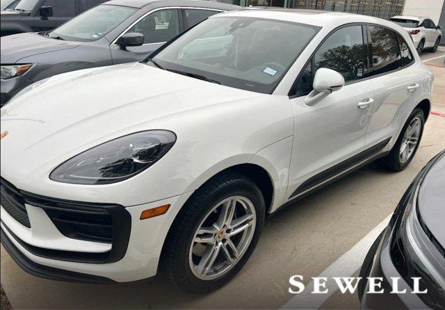 2023 porsche macan base