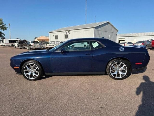 2015 dodge challenger sxt plus