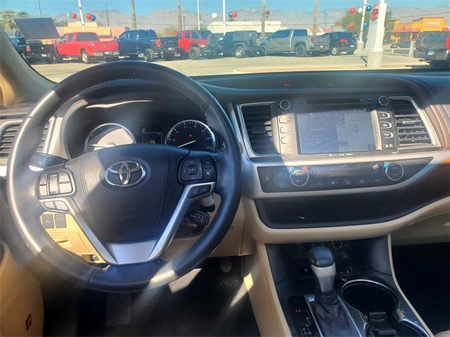 2018 toyota highlander limited