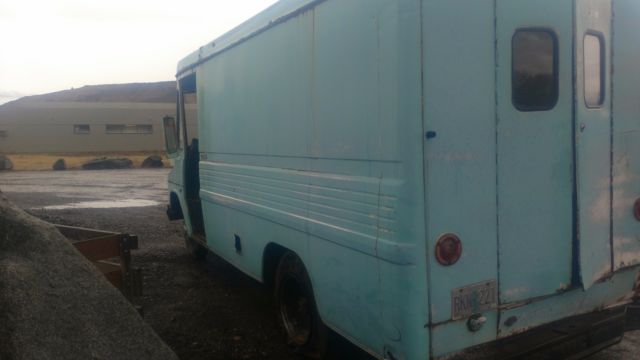 1968 international metro m-1200 van **no reserve**