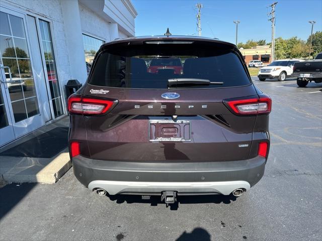 2023 ford escape base