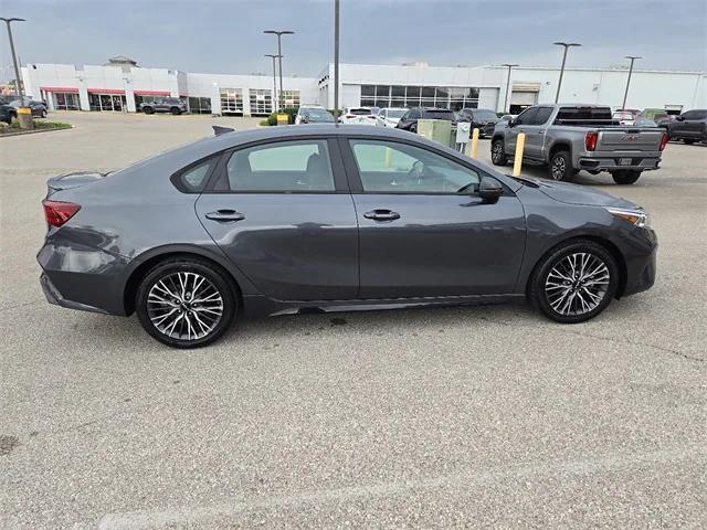2022 kia forte gt-line