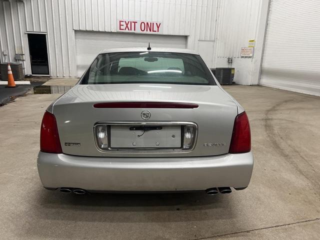 2005 cadillac deville base
