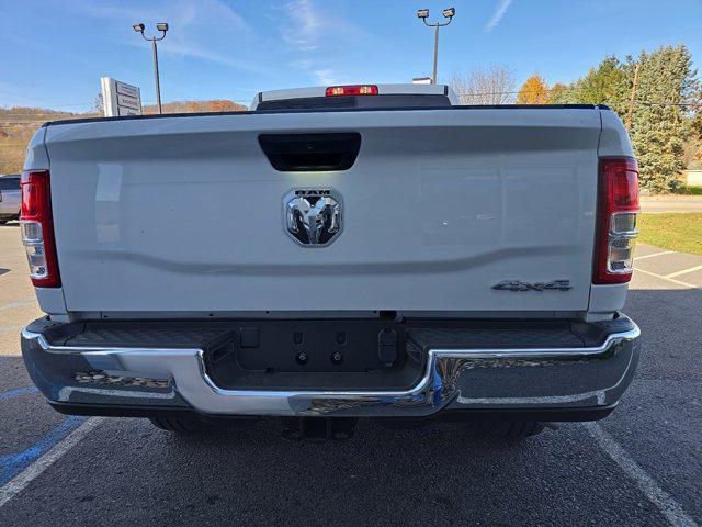 2022 ram 2500 tradesman crew cab 4x4 6'4' box