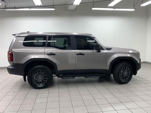 2024 toyota land cruiser