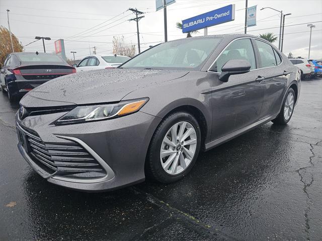 2022 toyota camry le