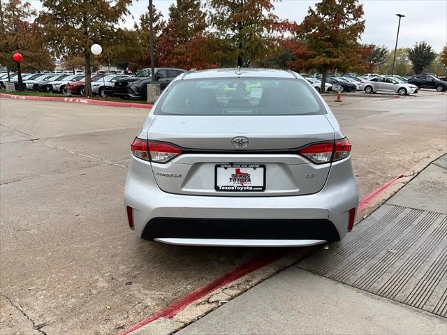 2022 toyota corolla le