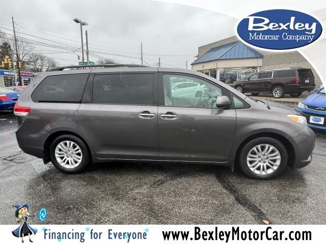 2012 toyota sienna xle