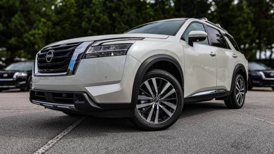 2024 Nissan Pathfinder platinum
