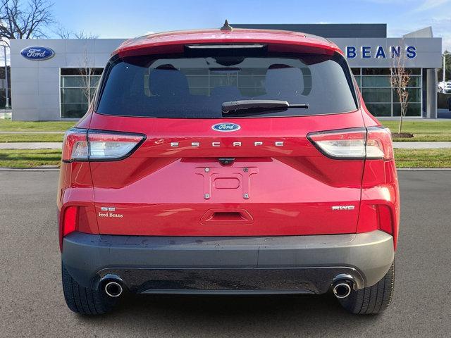 2021 ford escape se