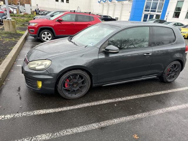 2010 volkswagen gti 2-door