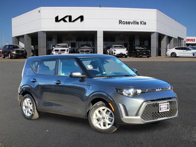 2023 kia soul lx