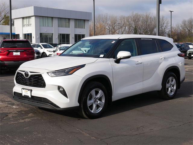 2024 toyota highlander le