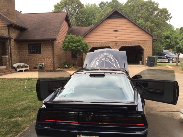 1986 pontiac firebird trans am coupe 2-door t-tops