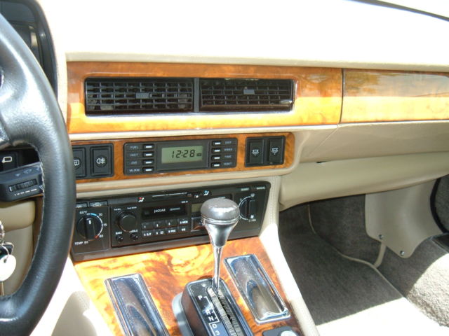 fun, reliable 6 cyl coupe, low miles, cold a/c, low reserve, clean carfax