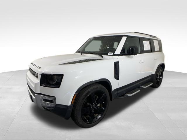 2024 land rover defender p300