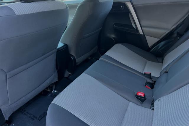 2013 toyota rav4 le