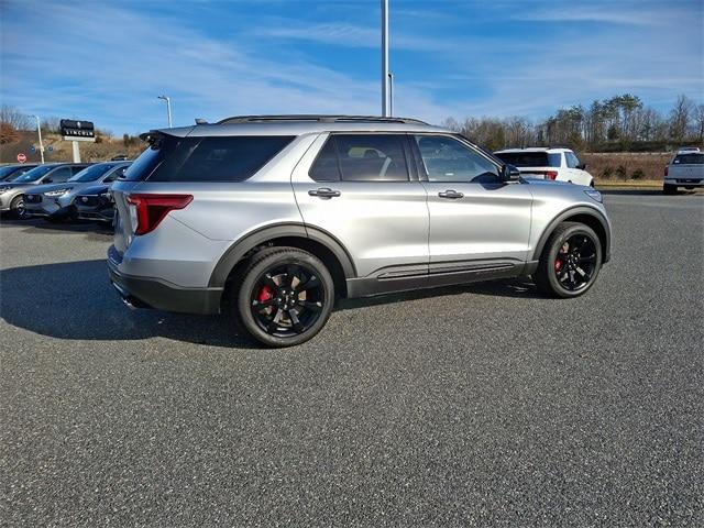 2024 ford explorer st