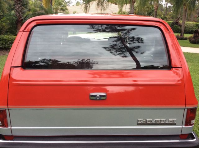 1991 chevrolet r1500 suburban silverado super. clean very low miles
