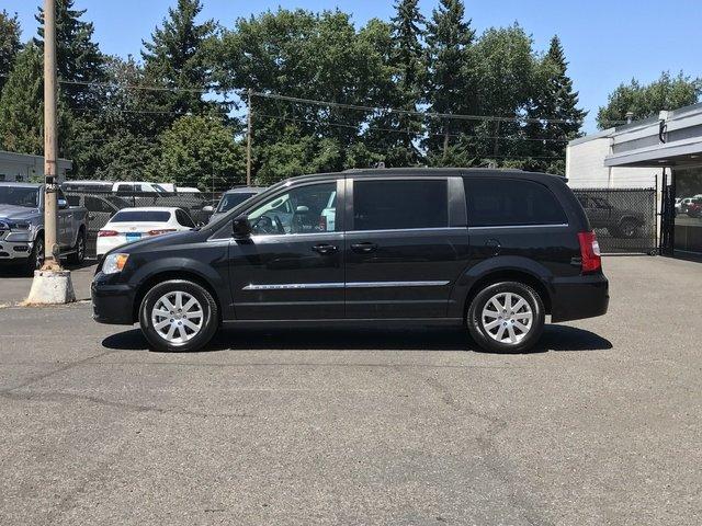 used 2015 chrysler town & country touring eugene, or 97401 for sale in college crest, oregon